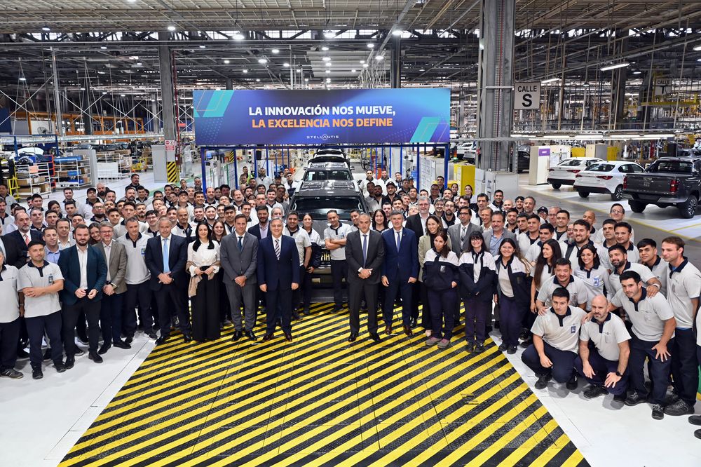 Lanzamiento industrial de la Fiat Titano.