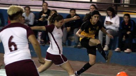 Ganan y lideran en el Futsal Femenino