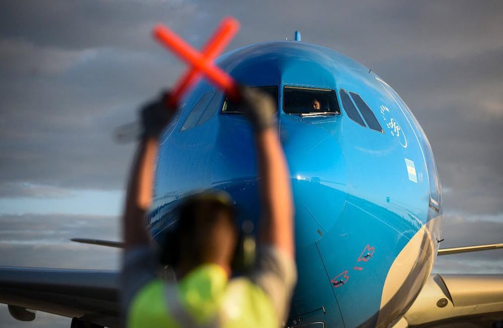 Aerolíneas anunció la suspensión de vuelos internacionales: ¿Qué pasa con quienes tienen pasajes?