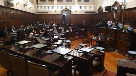 Los Andes | El Senado votó la designación de una sobrina de María Teresa Day, con ausencia del peronismo. El Frente de Todos quiere democratizar la justicia . Mariana Villa/ Los Andes