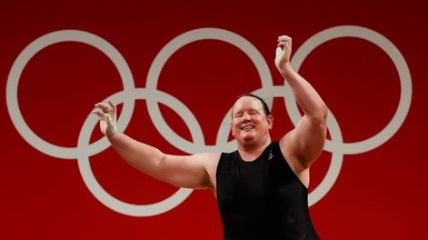 Los Andes | Laurel Hubbard, atleta trans y levantadora de pesas. Compitió en Tokio 2020 (o 2021), pero sin conseguir medallas.