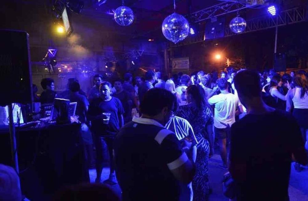 Se reactiva la actividad de salones de fiestas pero con menos invitados y servicios