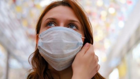 Dermatitis, acné y problemas de piel por las mascarillas: cómo evitarlo