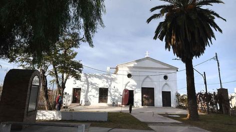 Los Andes | La antigua capilla se encuentra sobre calle Pascual Segura hacia el Este, más allá del barrio Ujemvi. En esa área se reunían 5.000 soldados los meses previos al Cruce. | Foto: José Gutiérrez / Los Andes