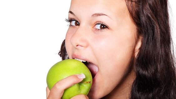 Las 5 dietas de moda y los riesgos para tu salud