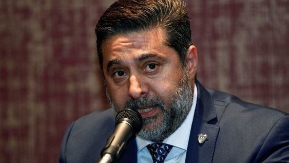 Angelici dejó sentada su posición sobre la lesión de Gago y el regreso de Tevez
