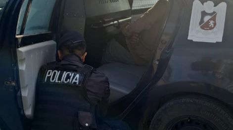 Un joven de 19 años fue detenido durante la noche del domingo en Guaymallén luego de una persecución policial.