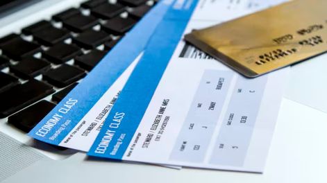 La Argentina es uno de los países de la región que más impuestos cobra sobre los pasajes aéreos al exterior. Foto: Shutterstock