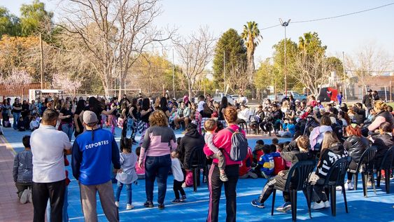 plan integral: maipu comenzo las obras en el polideportivo lucila bombal