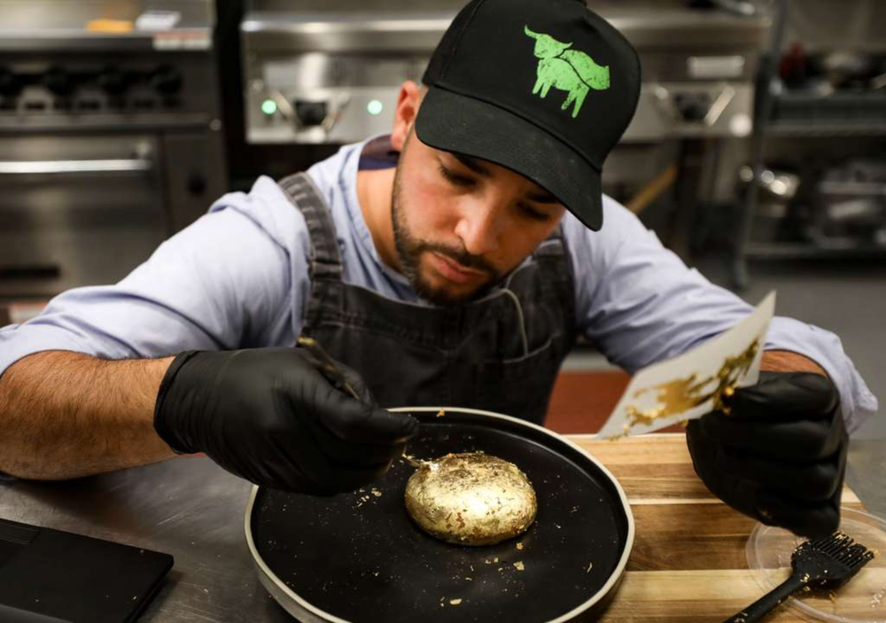 La increíble vida del chef Cris Sánchez: de Mendoza a crear carne vegana y desarrollar alimentos con aire