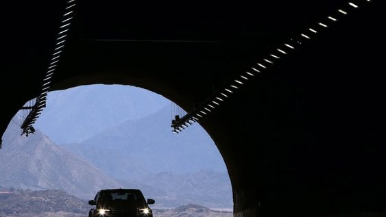El túnel Cacheuta-Potrerillos es cada vez más elegido por las grandes firmas internacionales para realizar avisos publicitarios. Foto: Gobierno de Mendoza