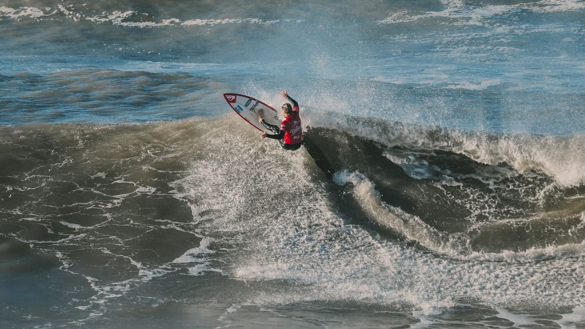 Olas de tres metros y un torneazo de surf coronó a los campeones argentinos