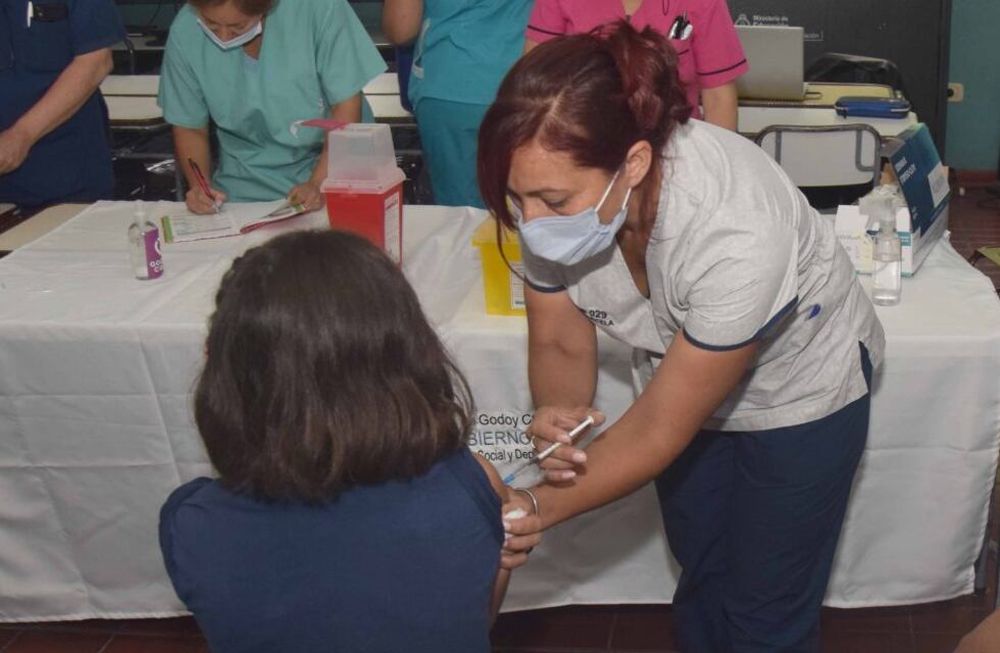 Arranca la campaña de vacunación para niños y niñas de 13 meses a 4 años: las sedes en Godoy Cruz