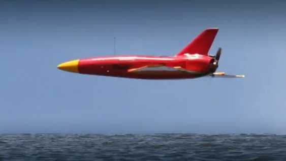 un buque de la otan aniquila un enjambre de drones frente a las costas britanicas y causa tension