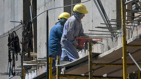 la construcción es uno de los rubros más afectados por la crisis de empleo privado. Foto: Los Andes