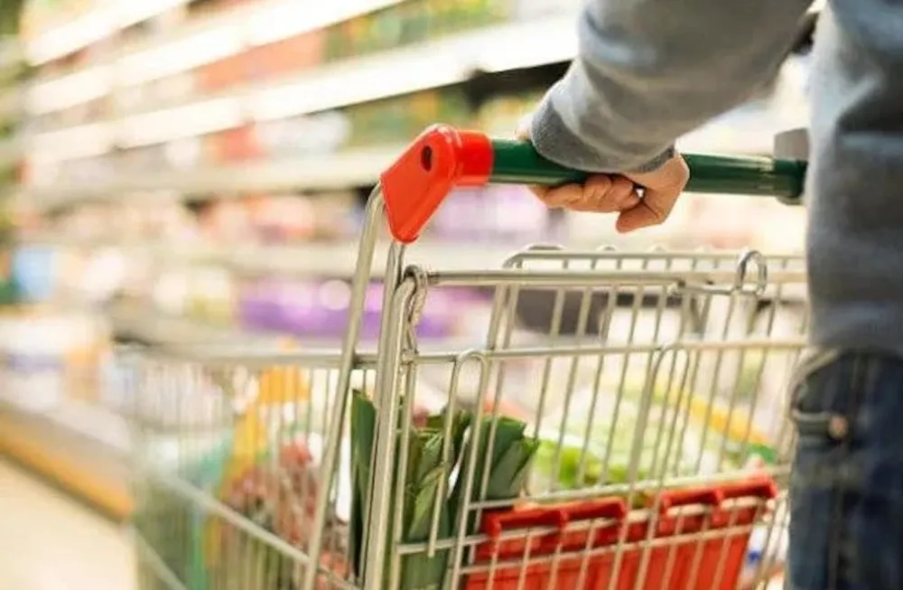 Sin recuperaci&oacute;n salarial, ha ca&iacute;do el consumo.