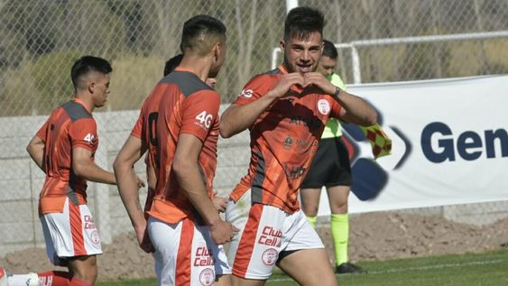 Huracán la ganó a Liniers 3-1 por el Torneo Federal A / Orlando Pelichotti.