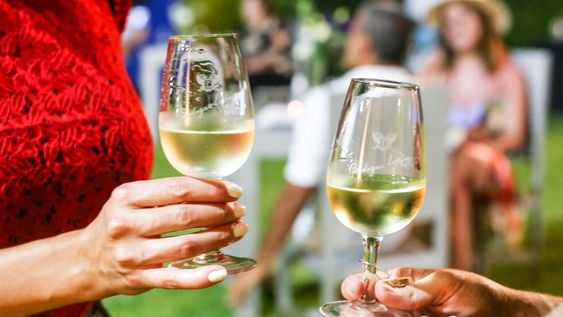 Este viernes se viene una nueva feria para amantes del vino, en el jardín de Bodegas López