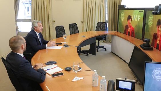 El presidente Alberto Fernández y el ministro Martín Guzmán mantuvieron una reunión virtual con Kristalina Georgieva tras la caída del presupuesto 2022.