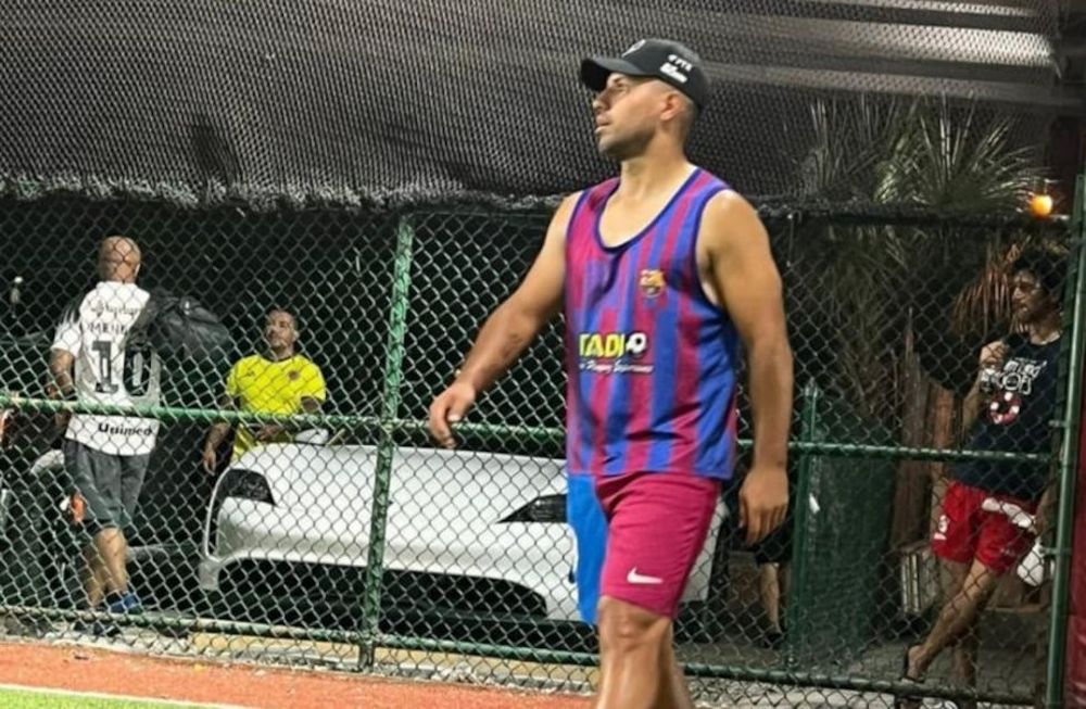 El Kun Agüero volvió a jugar al fútbol tras su alejamiento por problemas del corazón. / Twitter