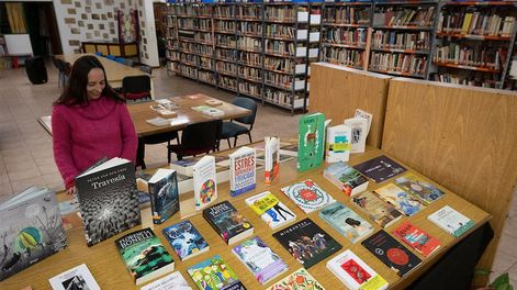 Los Andes | Estado y situación de las Bibliotecas populares de Mendoza.Biblioteca Popular Municiapal Juan Bautista AlberdiBibliotecaria Paula BracelisFoto: Ignacio Blanco / Los Andes