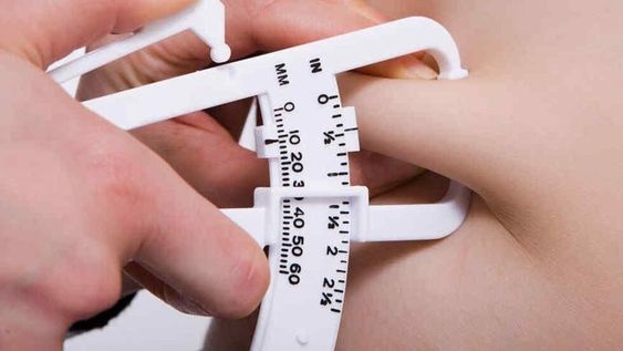 Si la grasa se deposita solo en la zona del estómago, aumentan los riesgos de contraer una enfermedad cardiovascular. Imagen ilustrativa