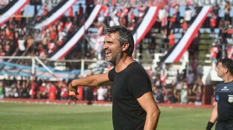 Los Andes | Fútbol Primera Nacional, Deportivo Maipú vs. Tristán Suarez en el estadio de Maipú.Juan Manuel Sara D.T. de MaipúFoto: José Gutierrez / Los Andes