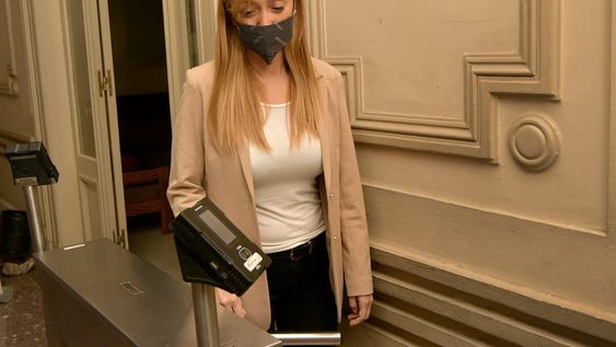 Anabel Fernández Sagasti habló del escándalo por el cumpleaños en Olivos y sostuvo que el festejo fue un error. Foto: Orlando Pelichotti/ Los Andes