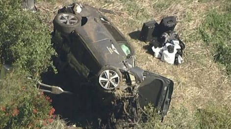 El reconocido golfista Tiger Woods sufrió este martes un grave accidente mientras conducía su auto por la zona de Los Ángeles. / Gentileza.