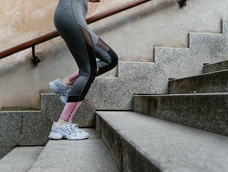 subir las esclaeras: por que puede ser considerado un ejercicio vital para el cuerpo y la mente subir las esclaeras: por que puede ser considerado un ejercicio vital para el cuerpo y la mente