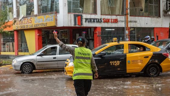 La Ciudad asistió a familias en distintos puntos luego de la tormenta