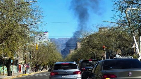 Incendio en el Cerro de la Gloria.