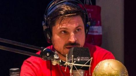 El Tano Santarsiero, fanátido, socio y relator de River, cruzó a Nicolás Cruz en las redes y el jugador respondió. / Gentileza.