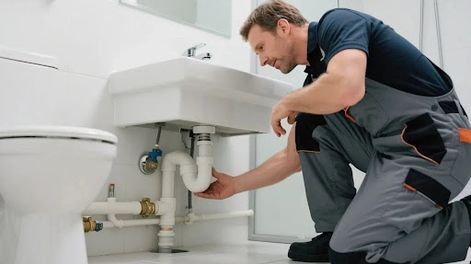 Cuánto cobra un plomero por poner en condiciones un baño de 5m² en mayo 2026