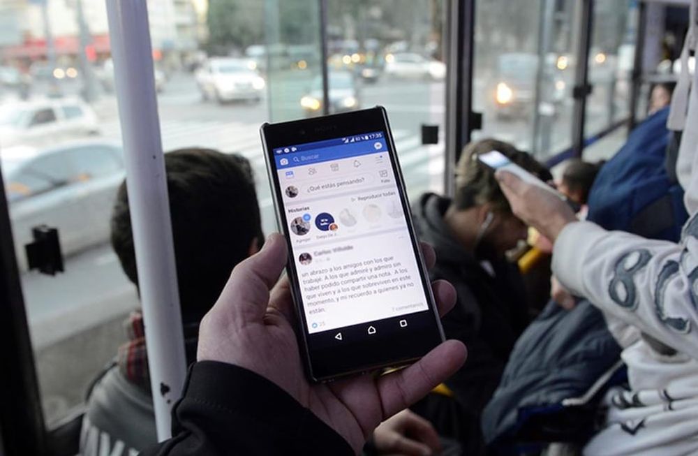 El gobierno declaró a la telefonía, la internet y la TV como servicios esenciales.