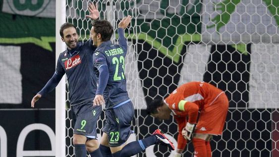 Europa League: con un tanto de Higuaín, Nápoli goleó al Wolfsburgo