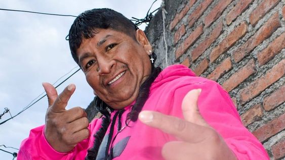 La increíble vida del “Látigo Suárez”, el maletero bailarín que es furor con sus pasos prohibidos . Foto: Facebook Látigo Pasito Prohibido.