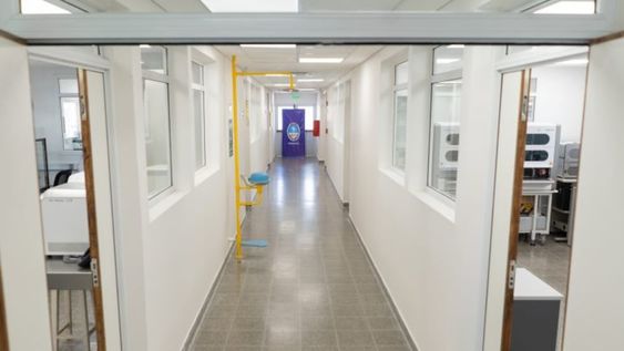 Cómo es el moderno Laboratorio Núcleo que inauguró Mendoza y que duplicará los puntos de extracción de muestras
