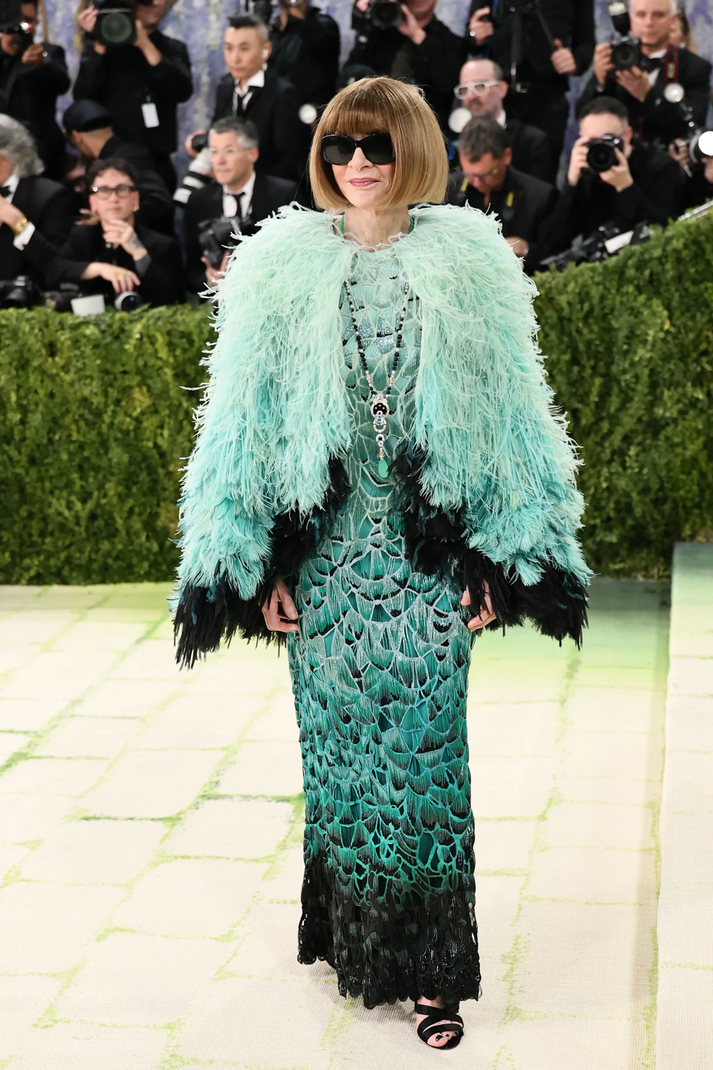 La directora global de contenido y editorial de Vogue viste Chanel. 