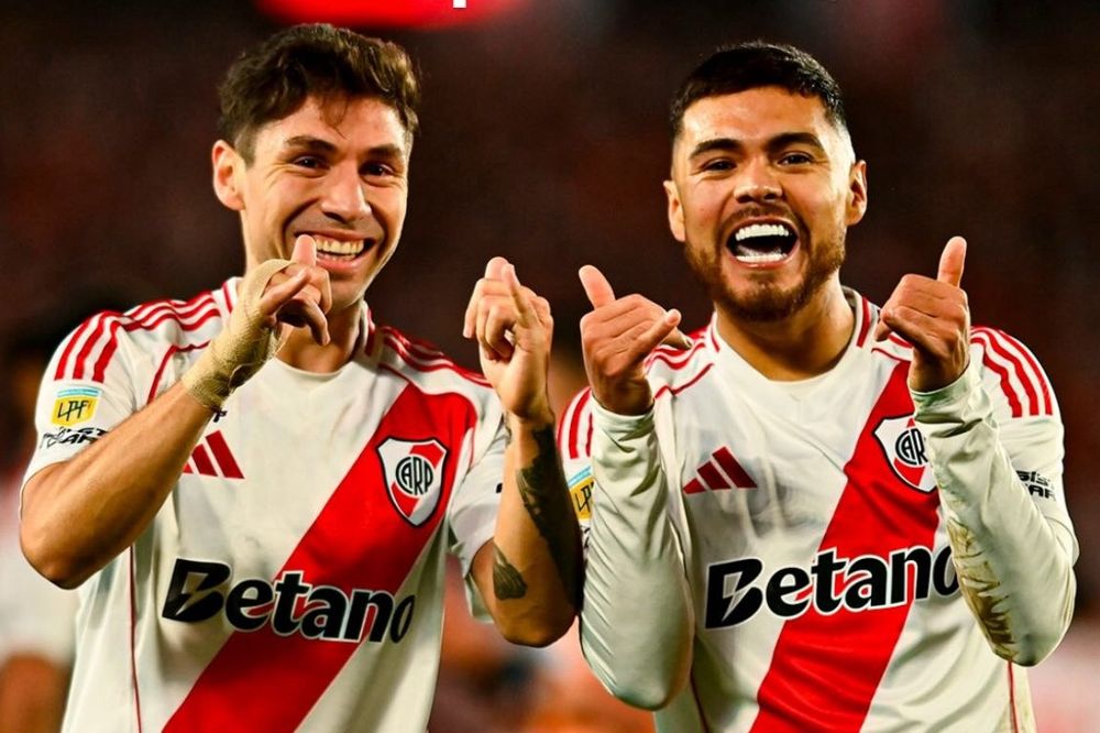 Gonzalo Montiel y Paulo Díaz, titulares ante Palmeiras