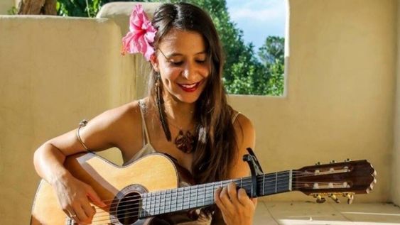 Daniela Trovati esta noche presentará temas de su nuevo disco en el Facebook Live del Imperial de Maipú.