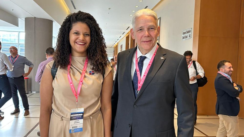 Candie Rosario, consejera comercial de la Emajada de república Dominicana, junto al embajador Jorge Marte Báez. 