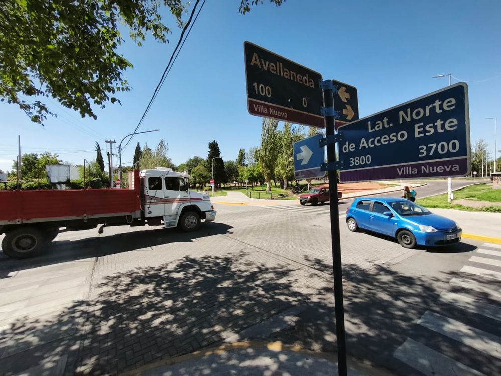 Cambio de sentido en las laterales del Acceso Este