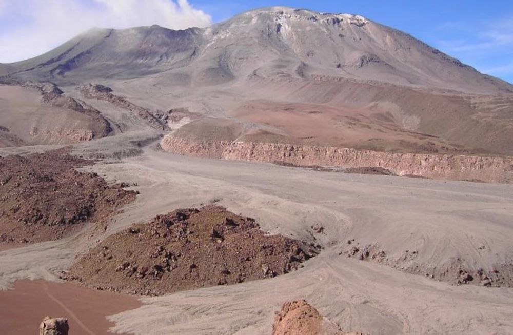El volcán Lascar se ubica en el puesto N°14 del ranking de Riesgo Volcánico de Chile. Foto: Gentileza Segemar