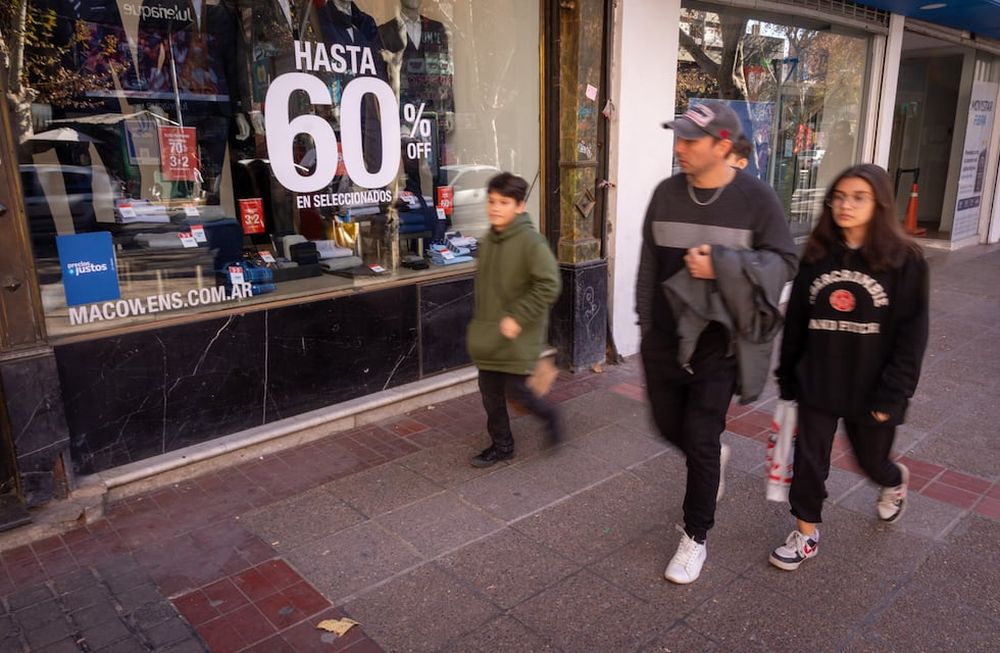 El sector más afectado durante el mes de julio fue el de Textil e Indumentaria, que se contrajo un 7% anual. Foto: Ignacio Blanco / Los Andes