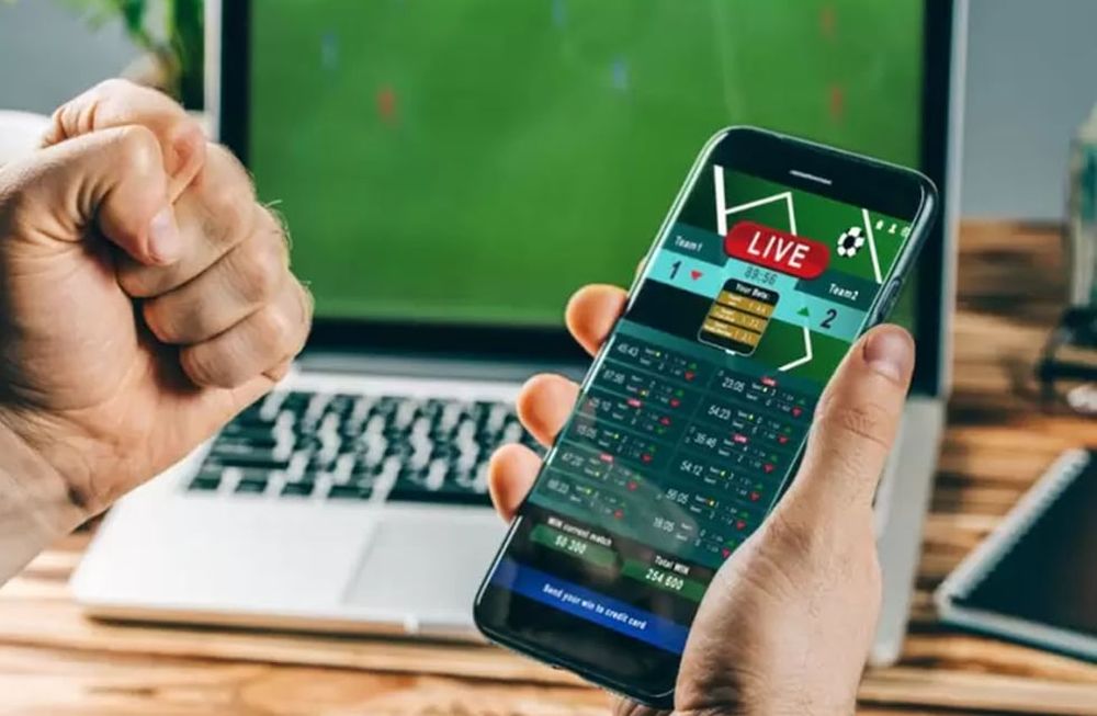 Las apuestas online son cada vez más populares entre adolescentes. (Freepik)