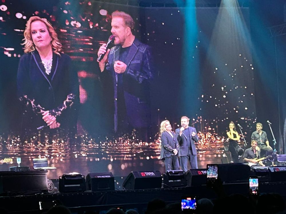 Pimpinela volvió a demostrar su vigencia y su capacidad de reinventarse sin perder la esencia que los convirtió en un fenómeno internacional.