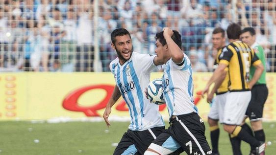 Atlético Tucumán goleó a Santamarina y alcanzó un desempate contra Huracán