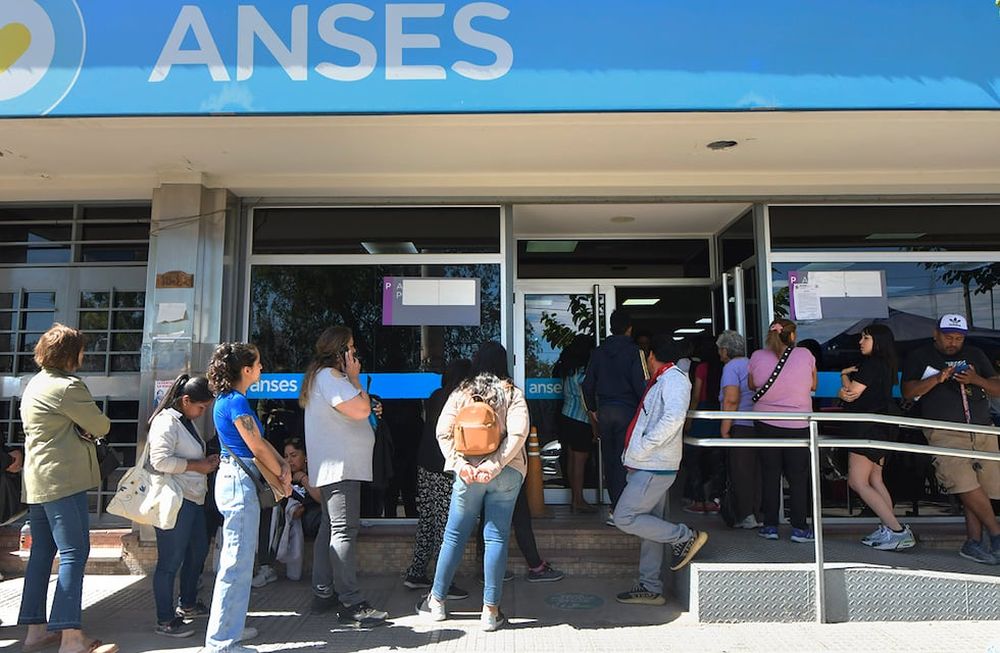 Administración Nacional de Seguridad Social (ANSES)  - Archivo Los Andes