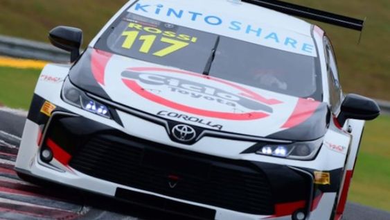 Abandono y puesto 11º para Rossi en el Stock Car